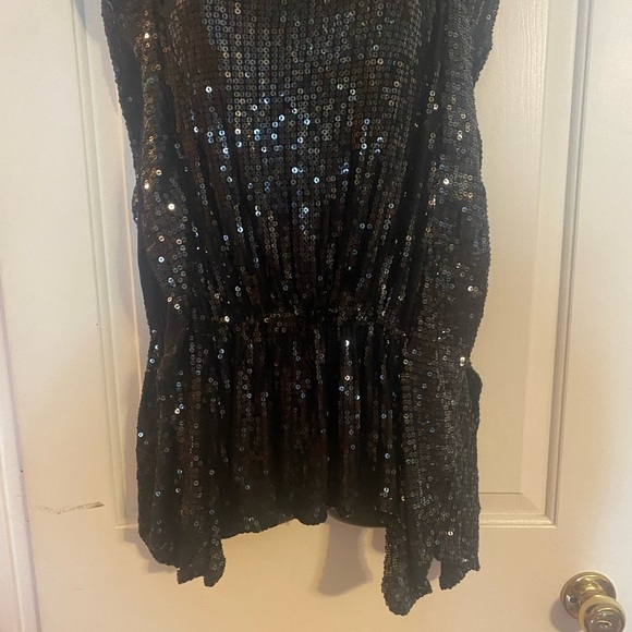 “FREE PEOPLE” Sequin Flutter Top - Picture 6 of 14